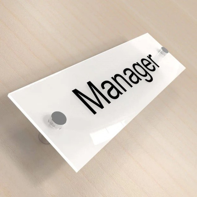 Виготовлення табличок Фото